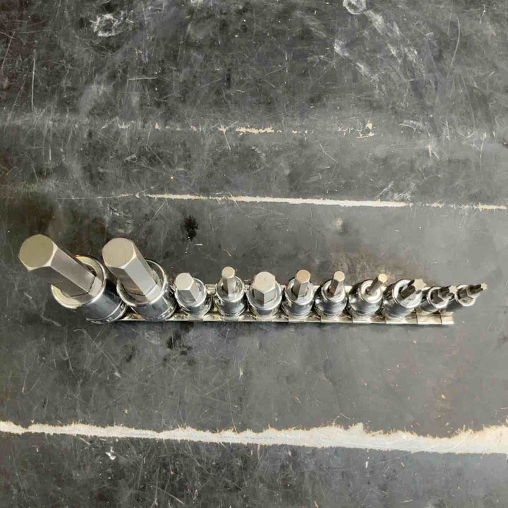 スナップオン(Snap-on) ヘックスソケット(インチ) 8点 トルクスソケット 3点 計11点セット サイズ詳細に記載あり 【草加店】