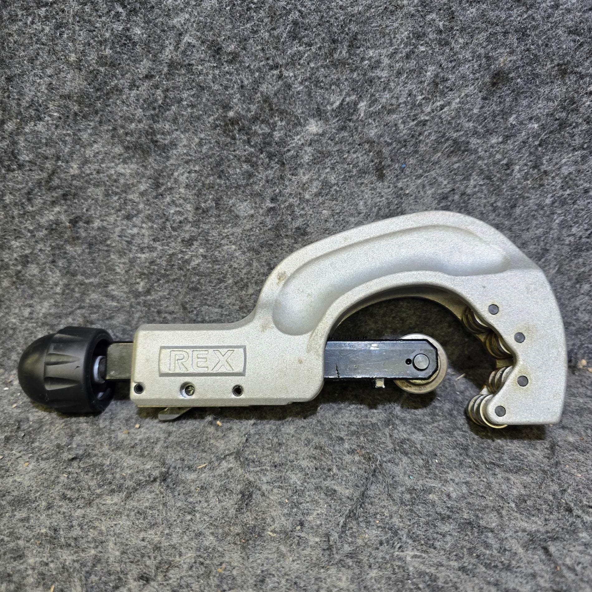 REX レッキス  パイプカッタ　12～67mm  N67 RBチューブカッタ Model N67 | 製品情報 | レッキス工業株式会社