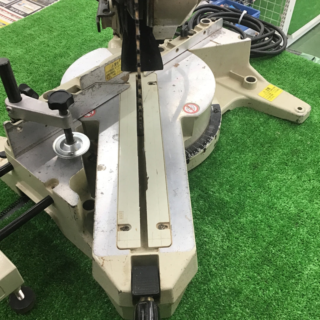 【店頭受取り限定】〇マキタ(makita) 卓上スライド丸ノコ LS0812【桶川店】