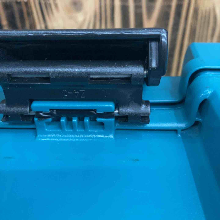 マキタ/makita 電動ハンマ HM1213C SDSMAXシャンク【桶川店】