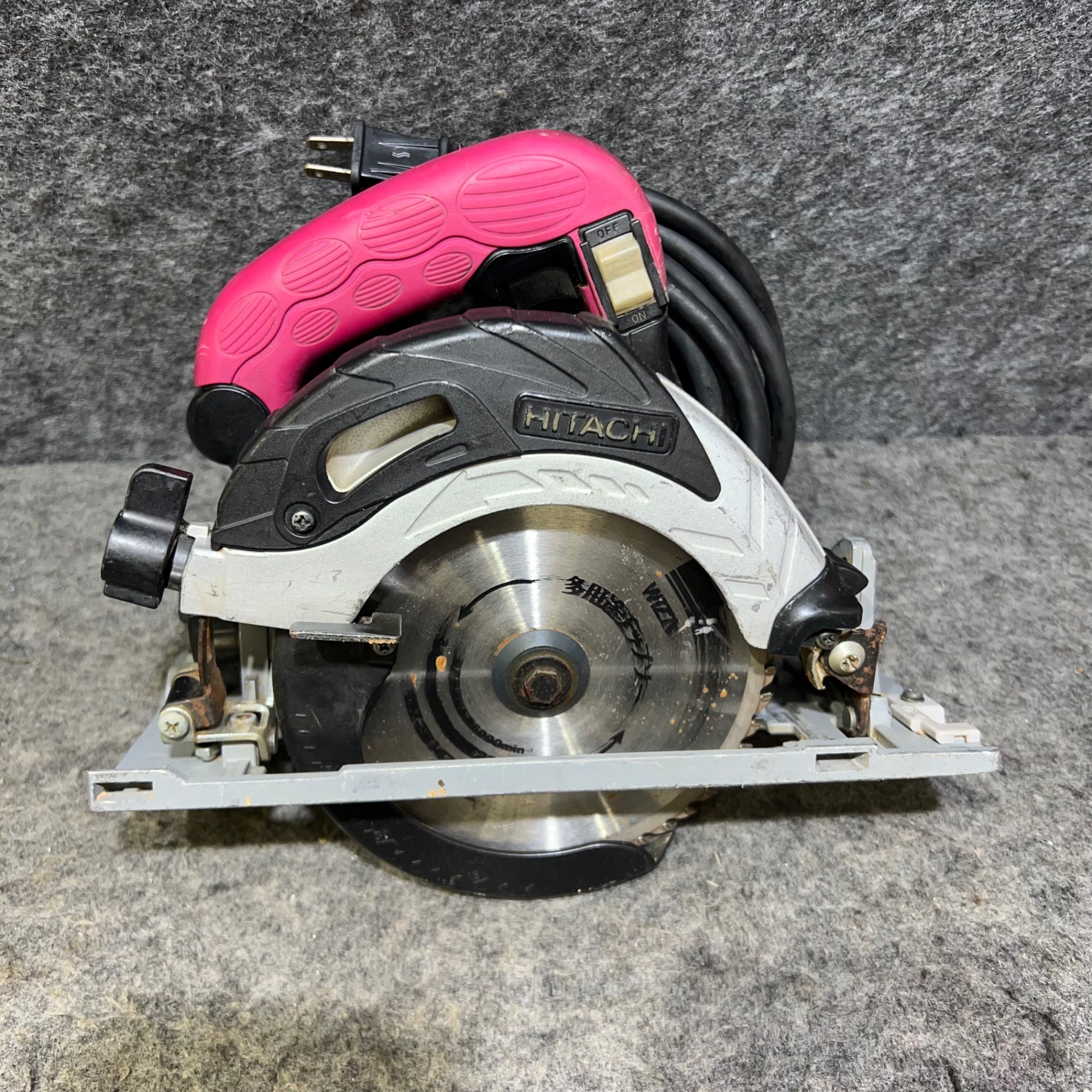 日立深切り丸ノコと美品 日立 100v ドリル キーレスチャック 日立深切り丸ノコと美品 日立 100v ドリル キーレスチャック 【公式通販】