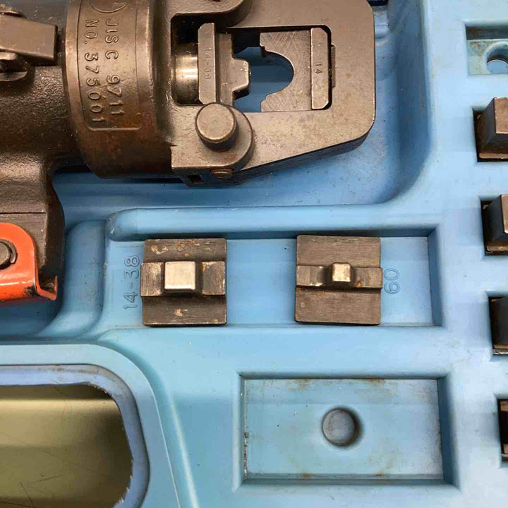 ◇泉精器(IZUMI) 手動油圧式圧着工具 9H-60【越谷店】