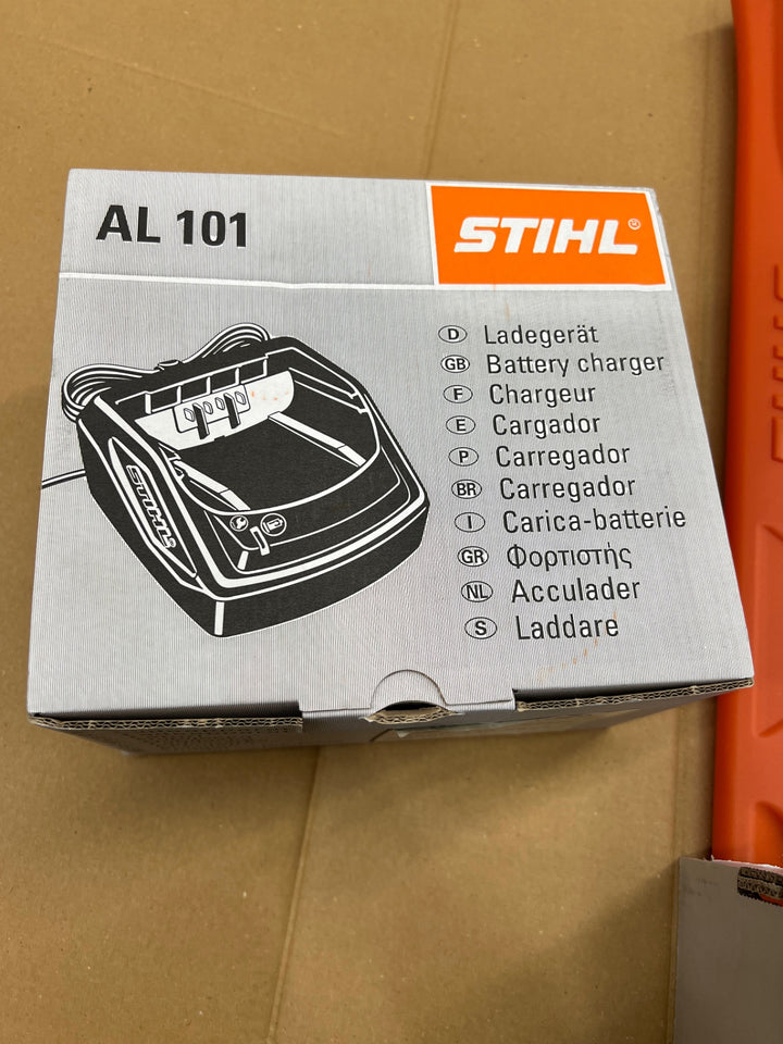 STIHL スチール HSA56 ヘッジトリマー ロングリーチヘッジトリマー バッテリー付 充電器付【桶川店】
