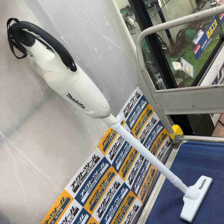 ◇マキタ(makita) コードレスクリーナー CL180FDZW【草加店】