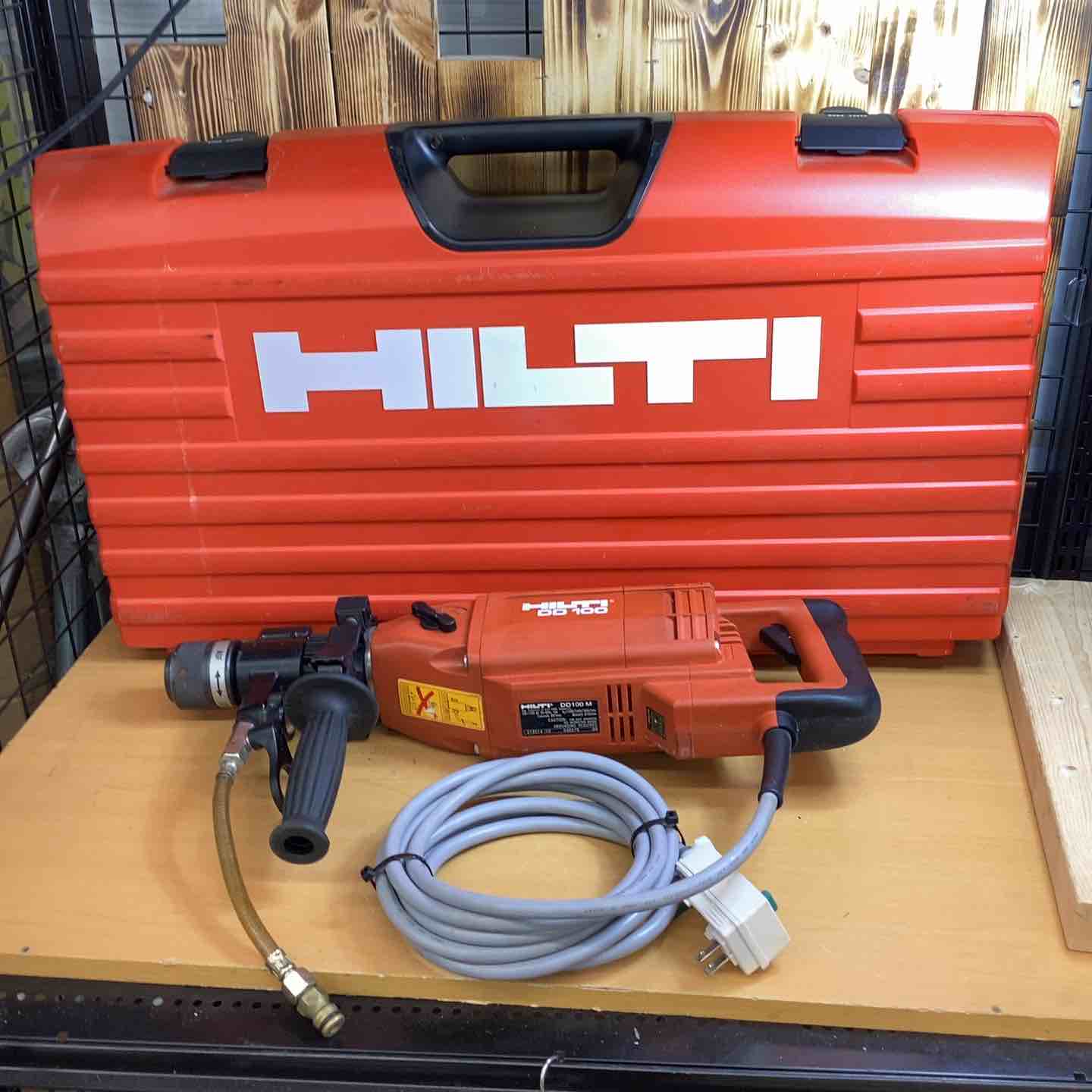 ヒルティ Hilti ダイヤモンドコアドリル DD100 DD100Mケース付き【越谷
