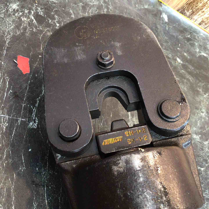 ☆泉精器(IZUMI) 手動油圧式圧着工具 9H-2【八潮店】