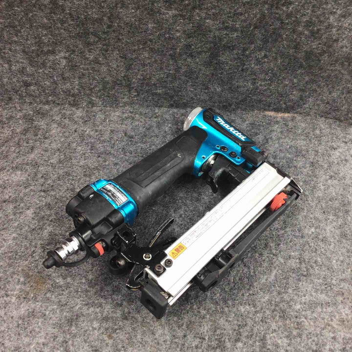 【現状品】 マキタ/makita 高圧エアタッカ AT425HEM 【鴻巣店】
