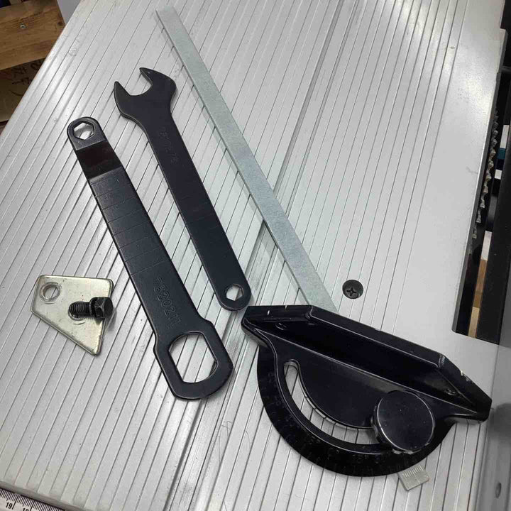 【店頭受取り限定】☆マキタ(makita) マルノコ盤 2703 ※カバー無し【越谷店】