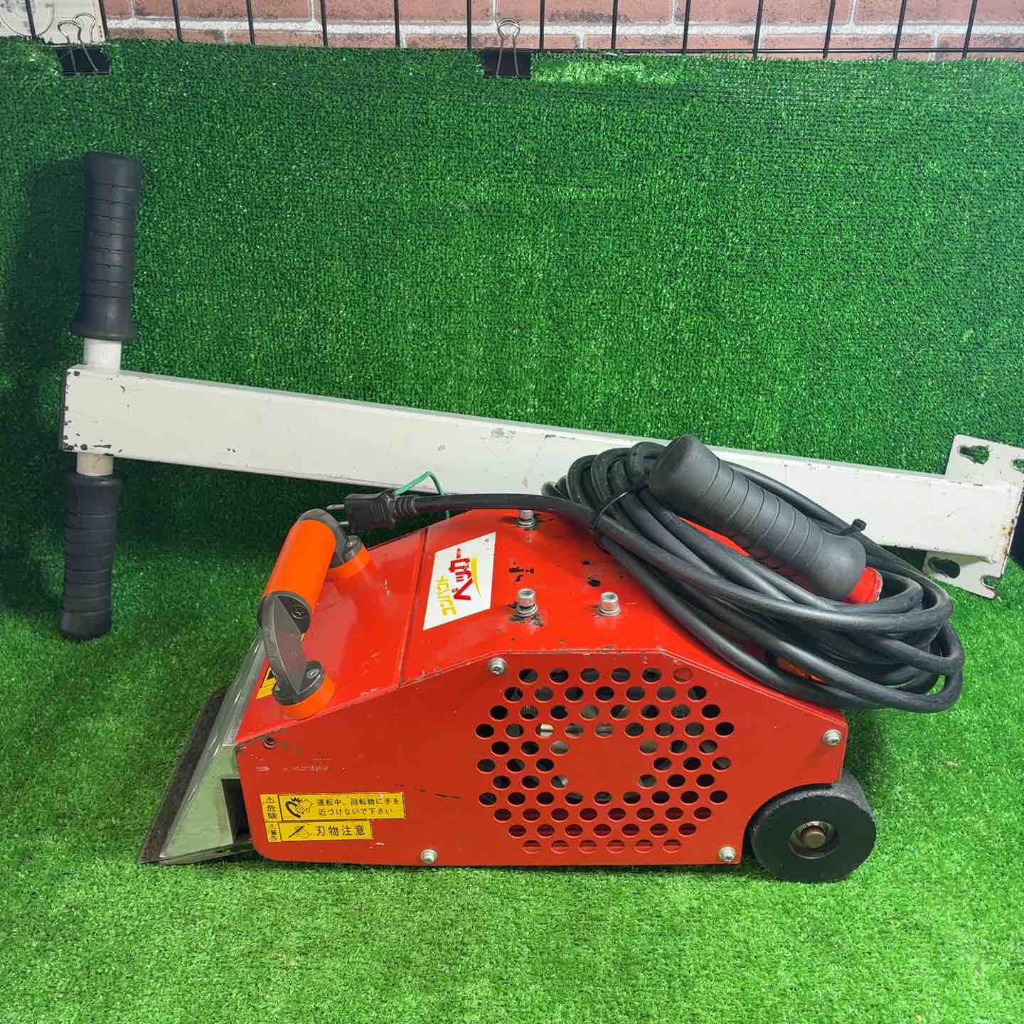 極東　コンパクトペッカー　MP-7　未使用 KLASS（極東産機） コンパクトペッカー MP-7 ＜強力小型床材剥がし機