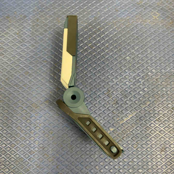 ボッシュ BOSCH 充電式LEDライト GLI VariLED ※18V/2.0Ahバッテリー、充電器付き【草加店】