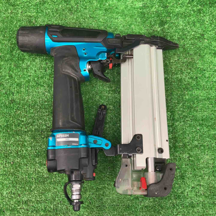 【中古品】マキタ(makita) 高圧フィニッシュネイラ AF552HM【桶川店】
