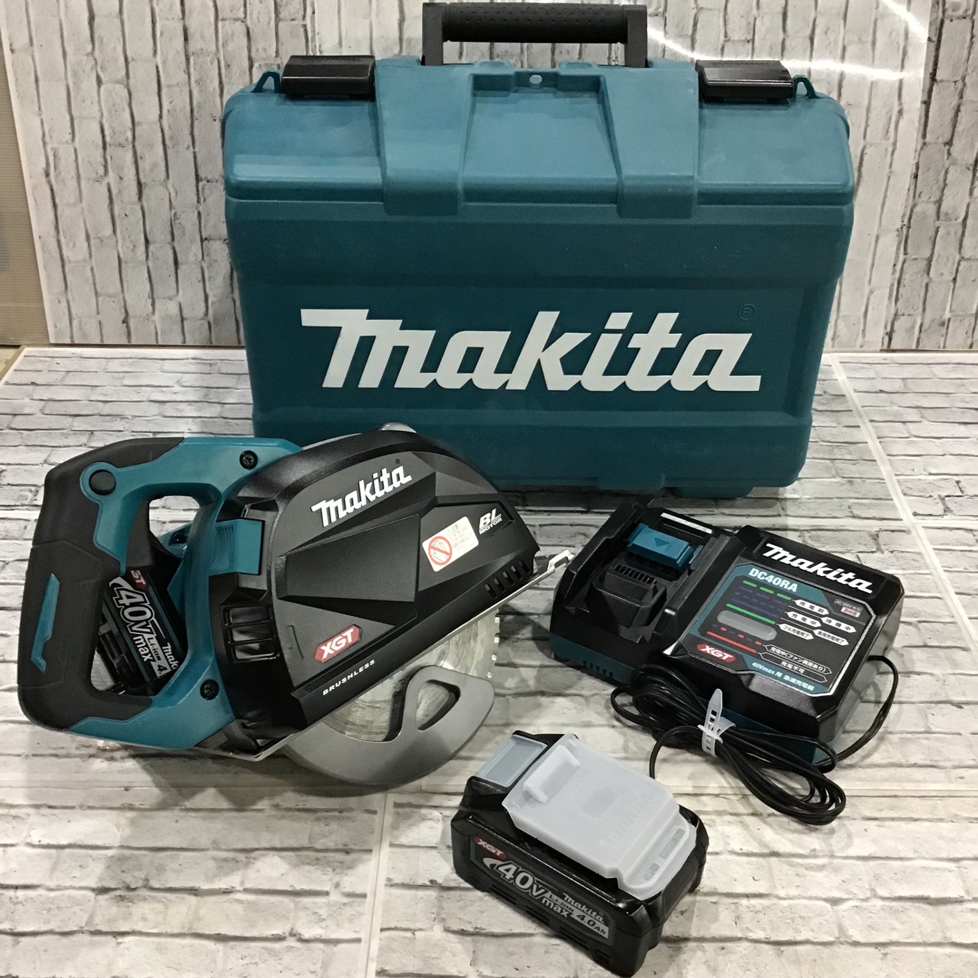 ☆マキタ(makita) コードレスチップソーカッター CS001GRMX【川口店 