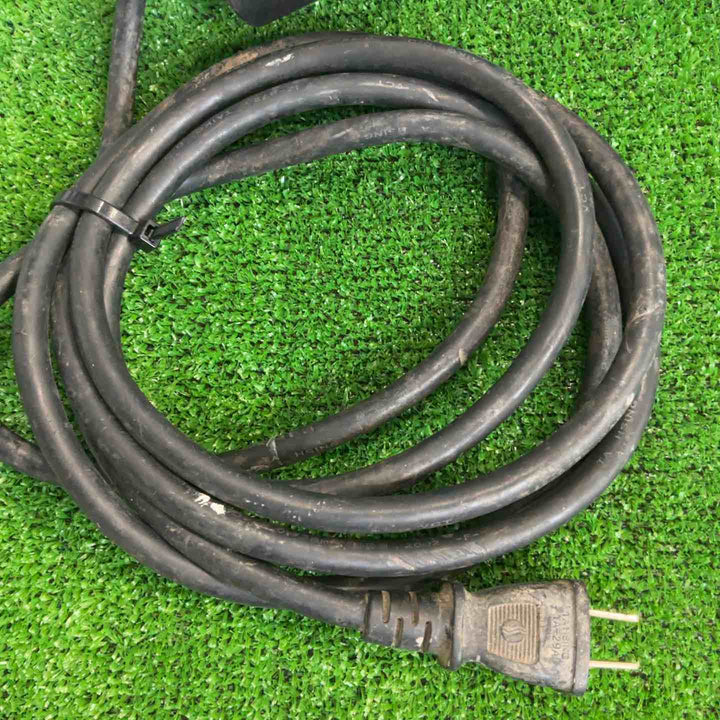 ◇マキタ(makita) 100mmディスクグラインダ 9530B【草加店】