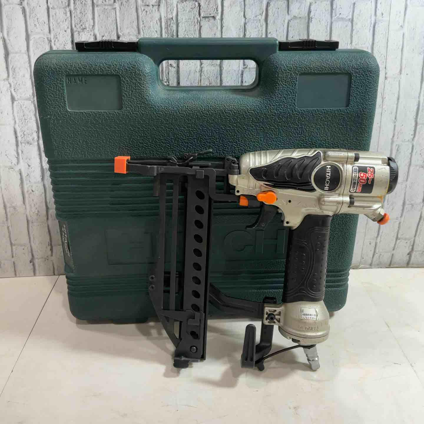 ☆ハイコーキ(HIKOKI ※旧:日立工機) 常圧フロアタッカ N5004MF【川口店 