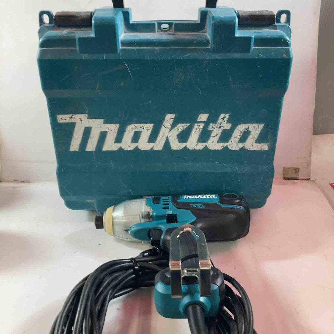 ☆マキタ(makita) インパクトドライバ TD0220【川崎店】