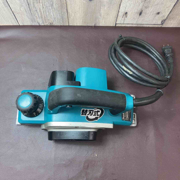 【中古品】 マキタ(makita) 電気カンナ KP0800A 82mm 【東大和店】