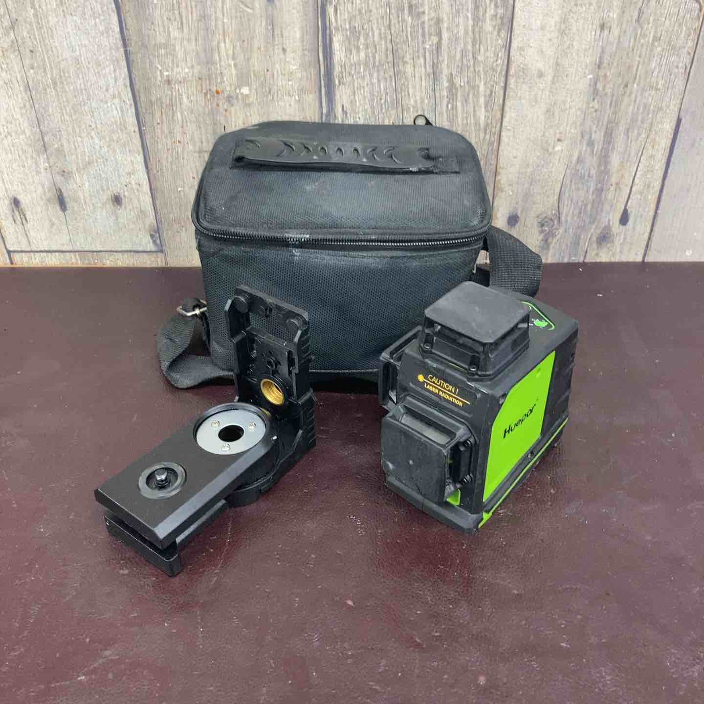 中古品】 Huepar 3x360° レーザー墨出し器 グリーン 緑色 レーザー