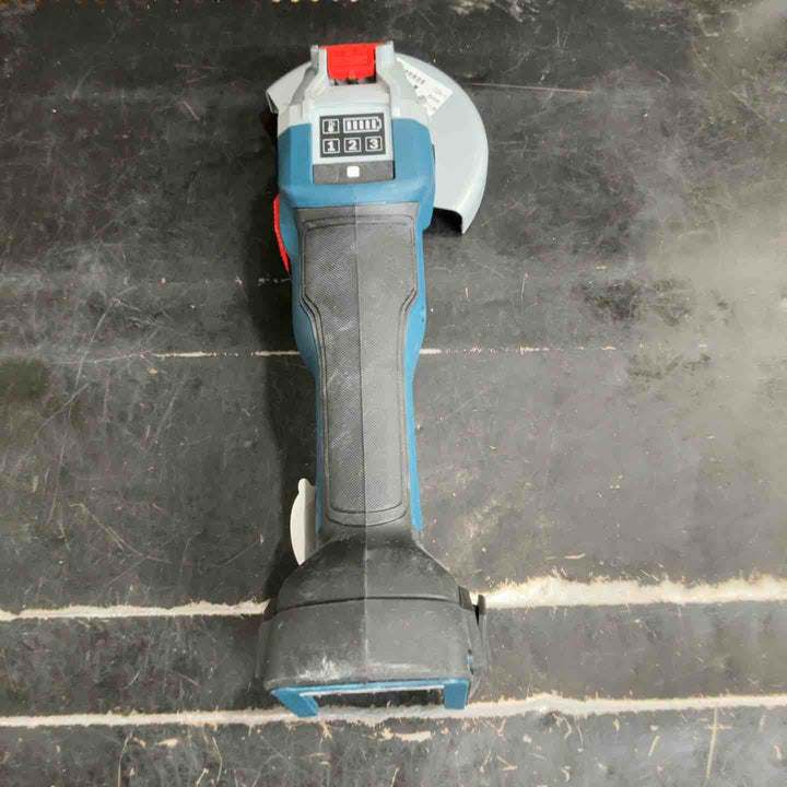 ボッシュ(BOSCH) 18V コードレスディスクグラインダー X-LOCK スタートキット(アクセサリーセット・8.0Ahバッテリー1個・充電器・キャリングケース付) GWX18V-10SC5J【草加店】