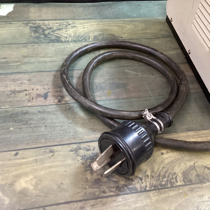 【現状品】〇育良精機(イクラ/IKURA) 電気溶接機 IS-H150W【東大和店】