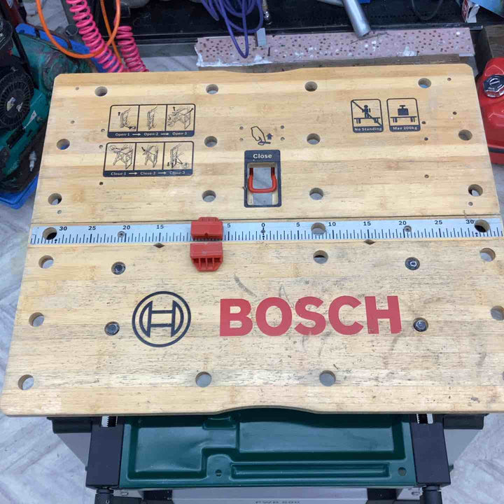 【店頭受取り限定】BOSCH 3点セット ジグソーガイド(PLS300) ワークベンチ(PWB600) ジグソー(PST18LIH )バッテリー18V1.5Ah×1【越谷店】