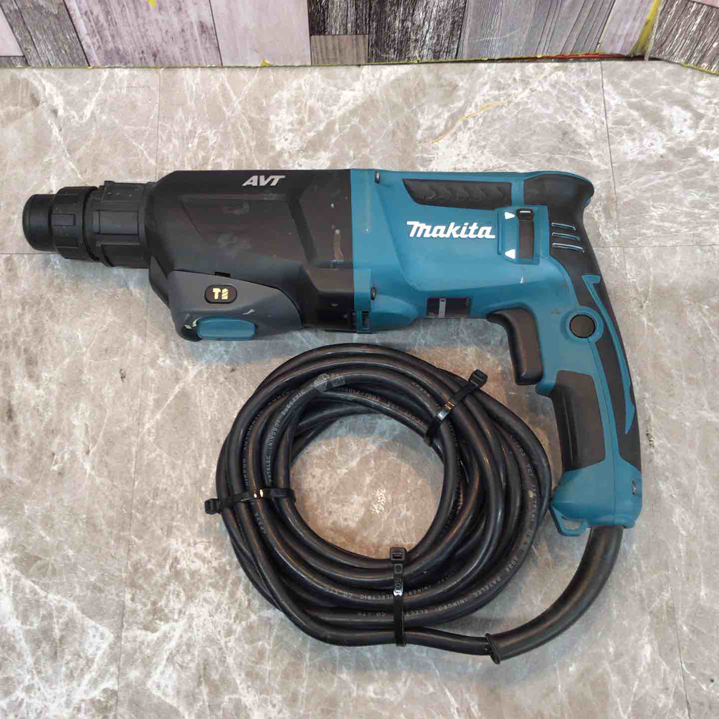 中古品】☆マキタ makita ハンマドリル HR2601F 本体のみ ケース 