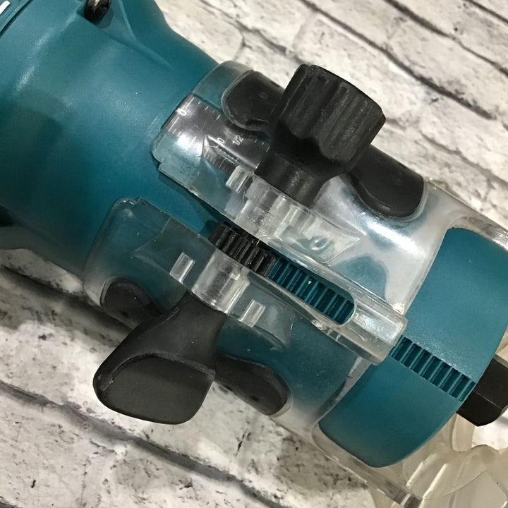 ☆マキタ(makita) 6mmトリマ 3709【川口店】