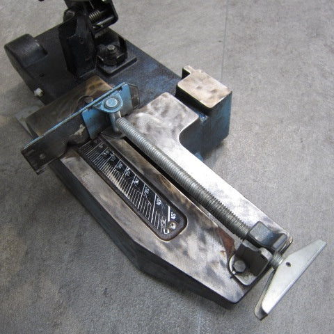 【店頭受取り限定】 マキタ(makita) ポータブルバンドソー モデル:2107FW【川崎店】