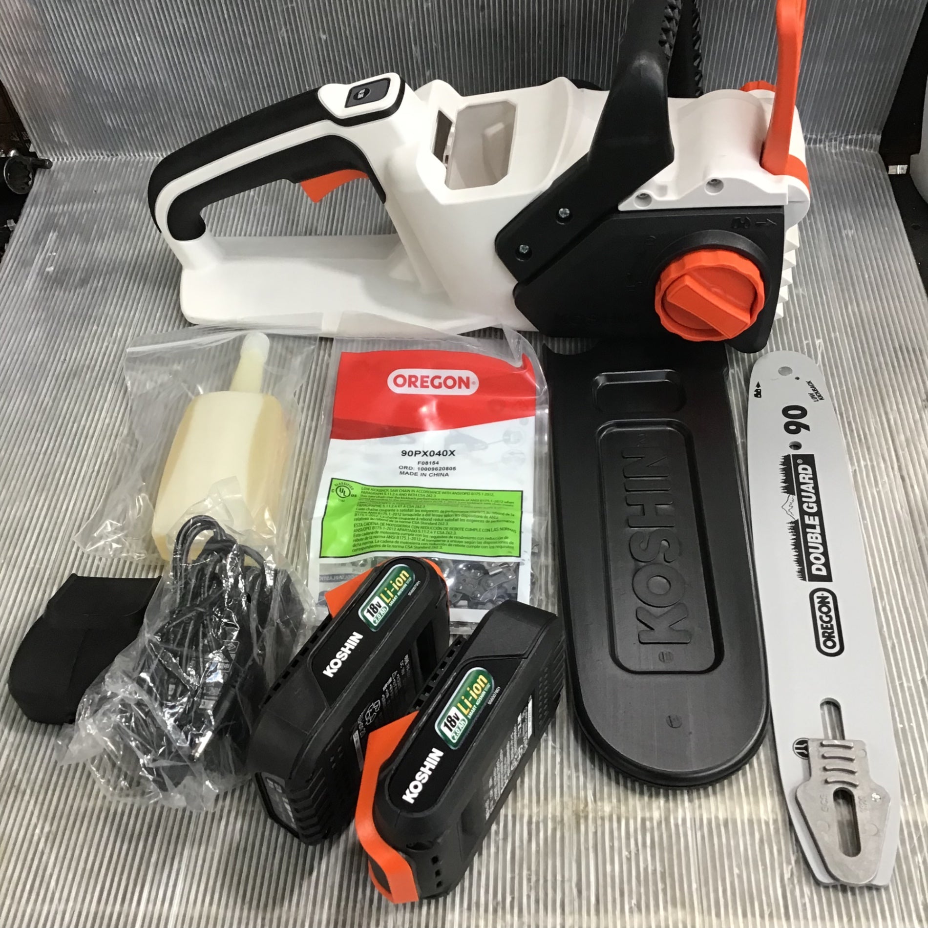 リサイクル齋藤さま専用 工進の充電・電動式チェンソーSCS-1820ならボクらの農業EC