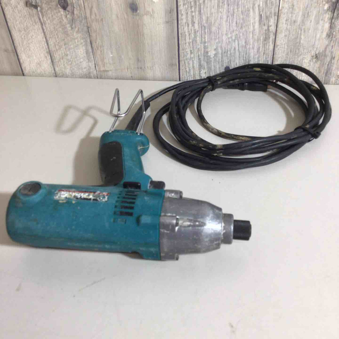 ◇マキタ(makita) インパクトドライバ 6952【戸田店】