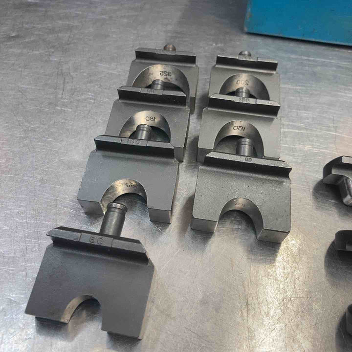 【中古品】 泉精器(IZUMI) 油圧ヘッド分離式工具 12号A 圧着圧縮工具 【東大和店】