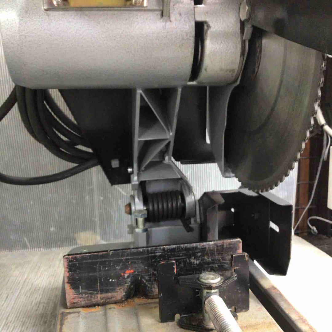 ◇新ダイワ(Shindaiwa) 308mmチップソーカッター LA120-C【草加店】