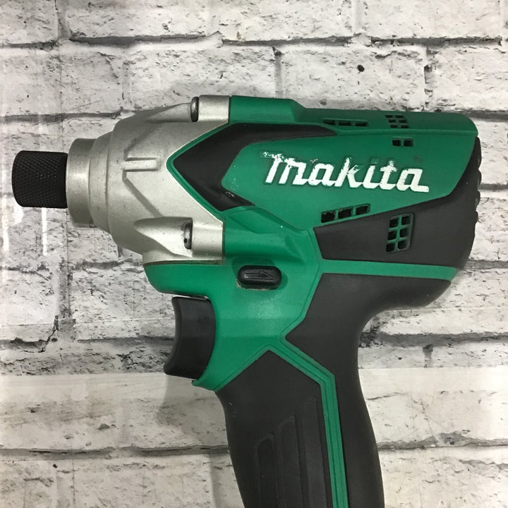 〇マキタ(makita) コードレスインパクトドライバ M697DSX【川口店】