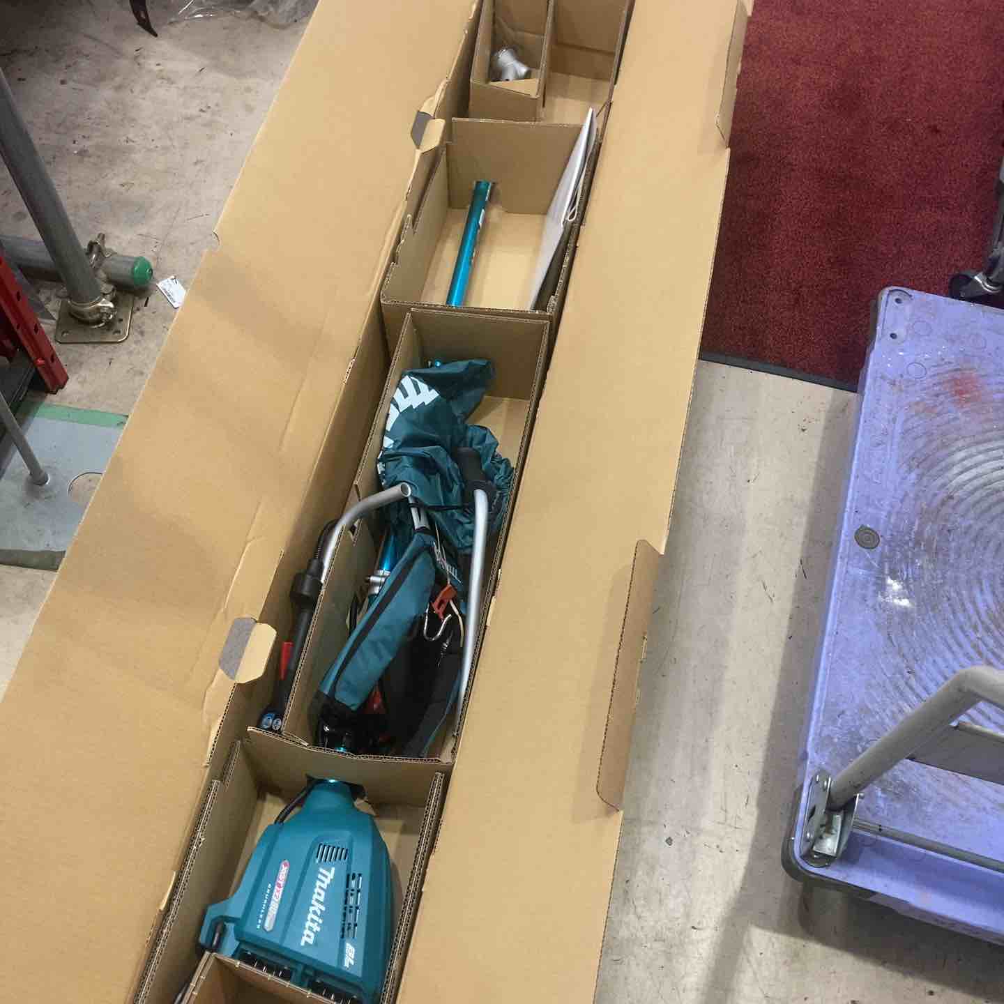 マキタ(makita) コードレス草刈機 MUR012GZ【町田店】 – アクト