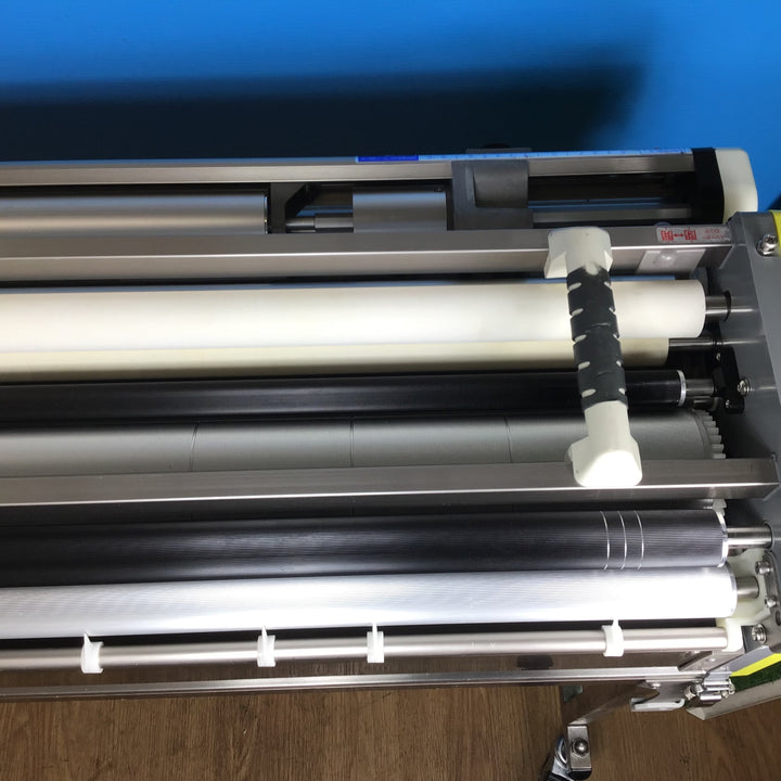 【美品/店頭受取り限定】★極東産機 自動壁紙糊付機 PrimeμⅢ μ3【岩槻店】