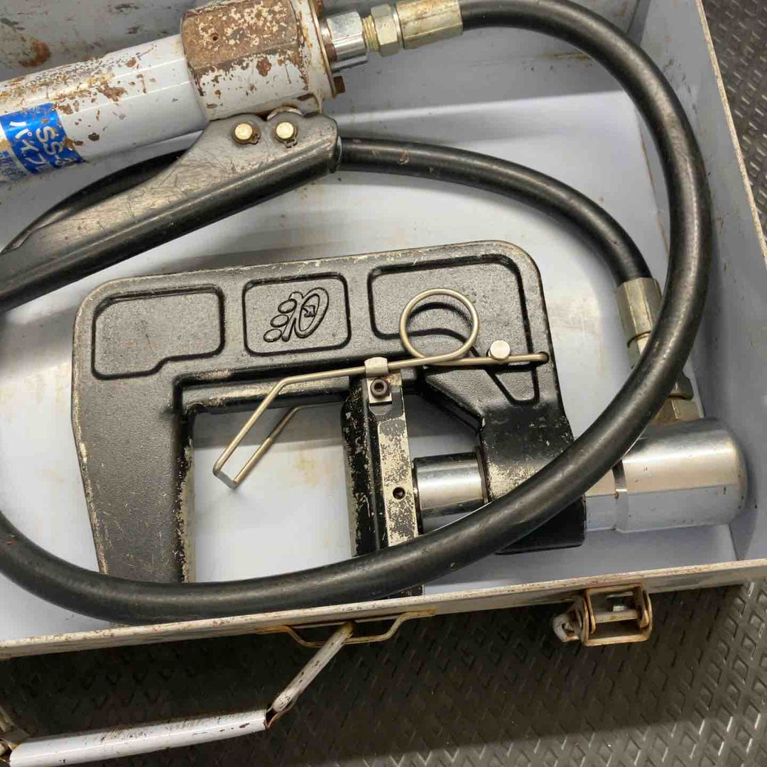 ★亀倉 手動油圧式パイプ断水機 SS-30【鴻巣店】