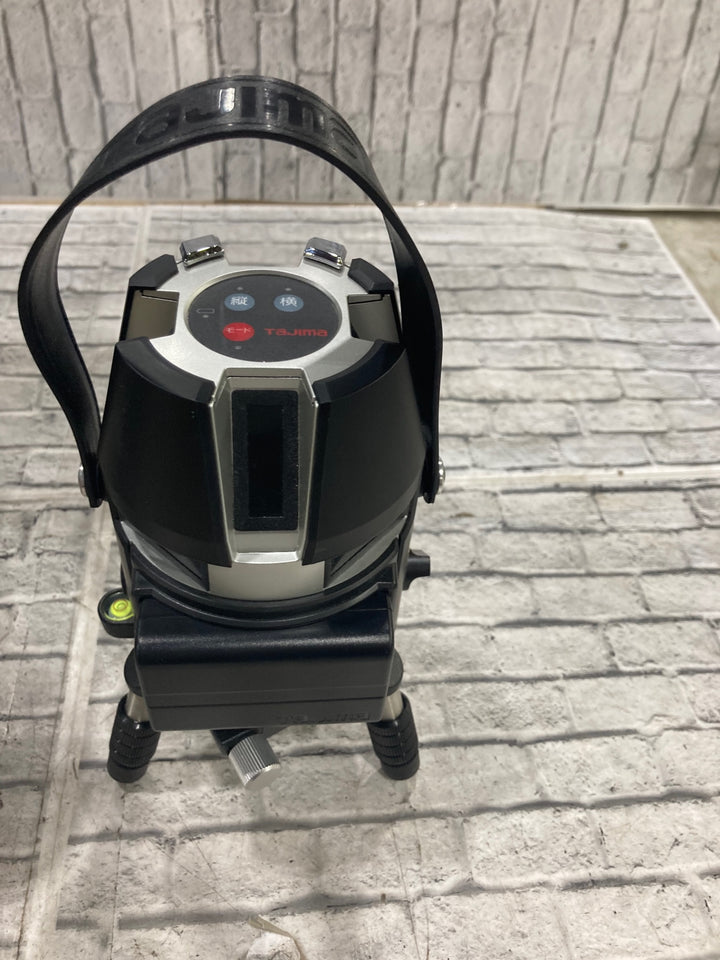 〇TJMデザイン レーザー墨出し器 ゼロブルー リチウム KY ZEROBL-KY 矩・横 鮮視度300のくっきりライン【川口店】