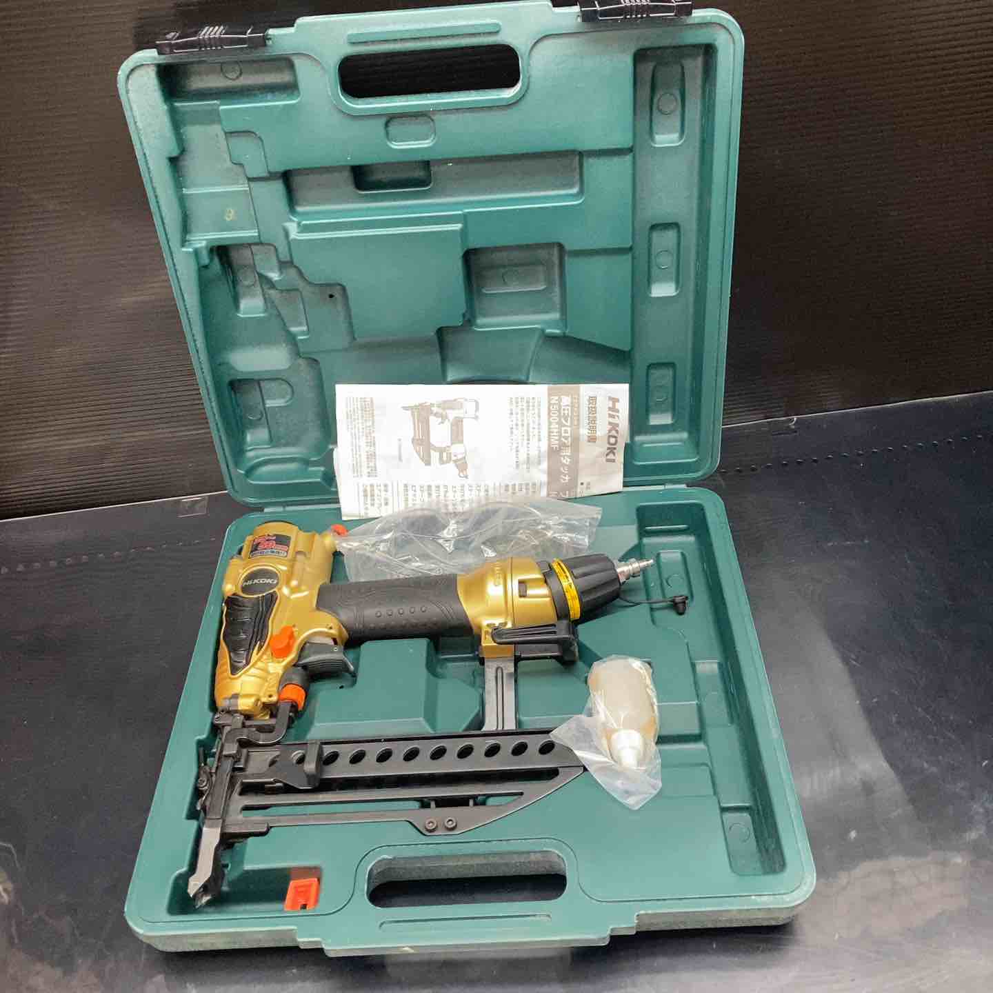 中古品】ハイコーキ(HIKOKI ※旧:日立工機) 高圧フロアタッカ N5004HMF