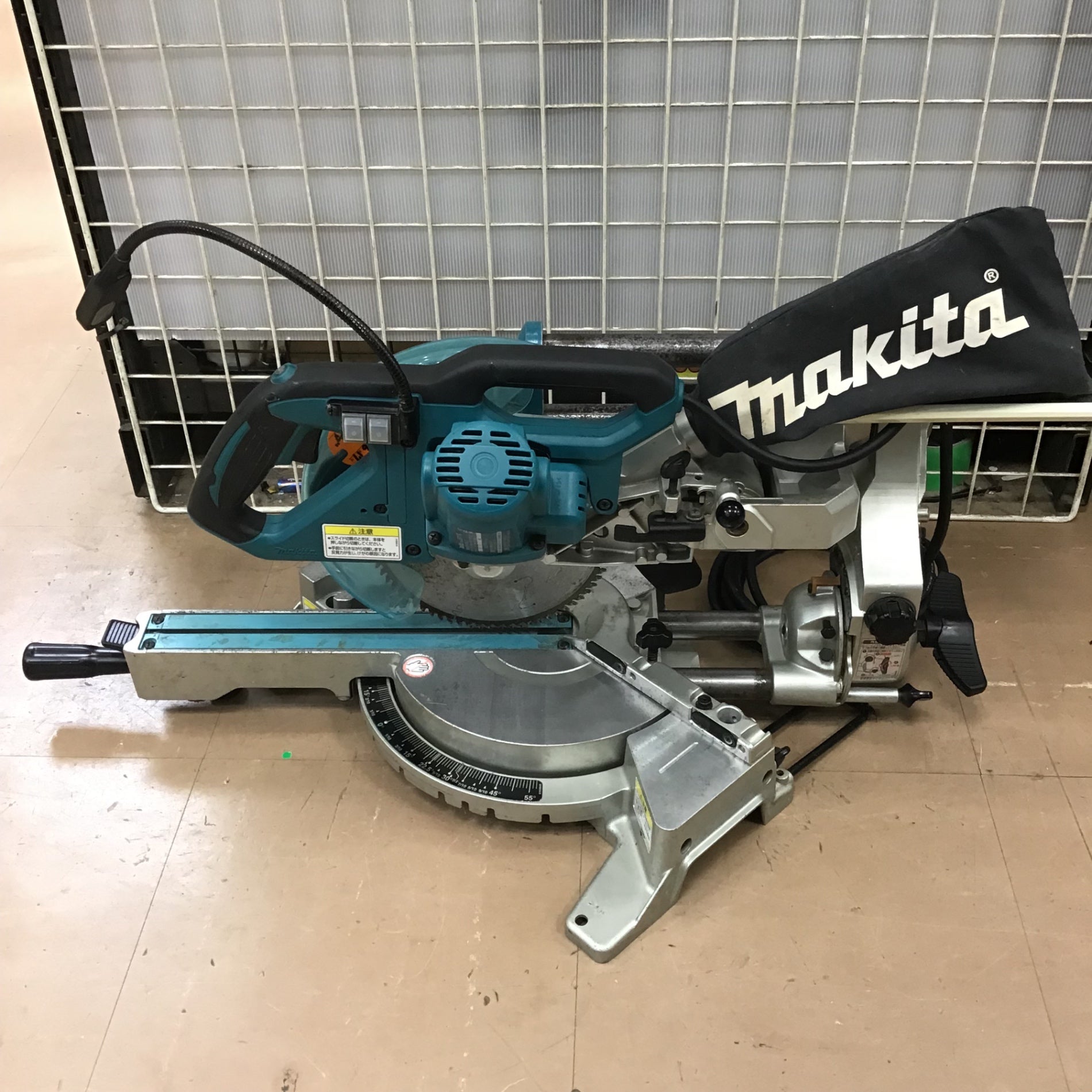 ★マキタ(makita) スライドマルノコ LS0717FL【草加店】 ☆マキタ(makita) スライドマルノコ LS0717FL【草加店】 – アクト
