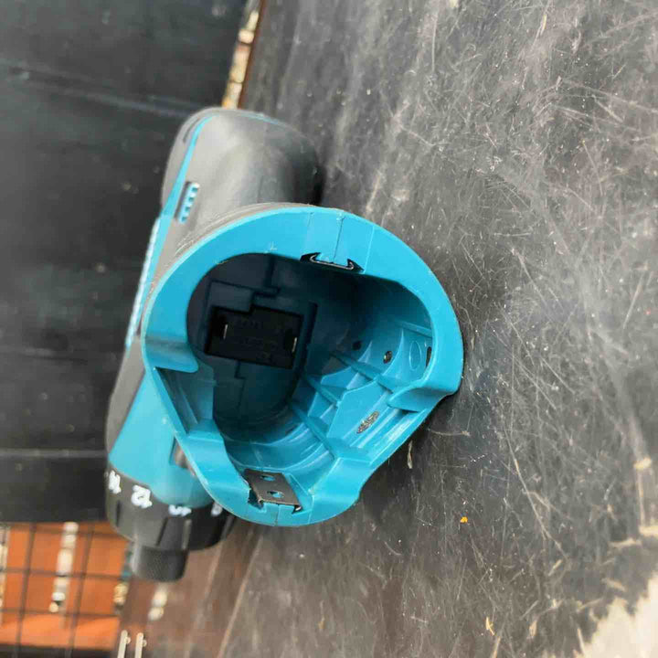 ☆マキタ(makita) コードレスドリルドライバー DF330DWX【草加店】