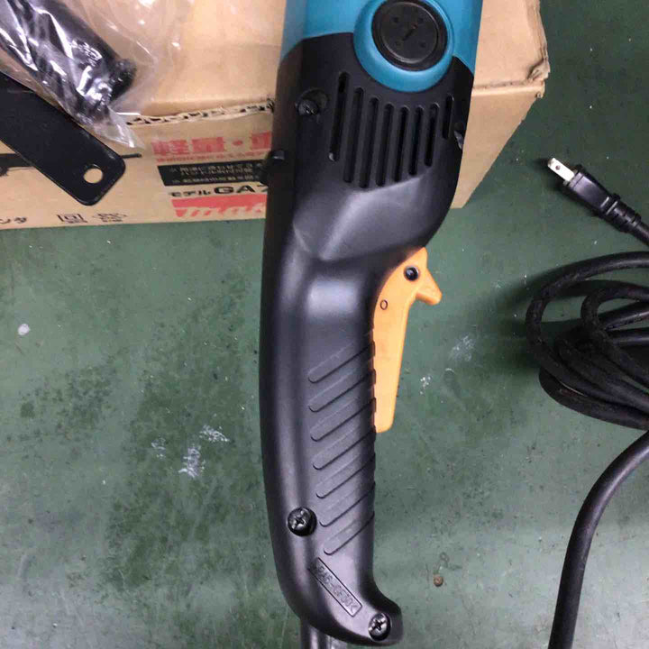 ☆マキタ(makita) 180mm電子ディスクグラインダ GA7011C【戸田店】