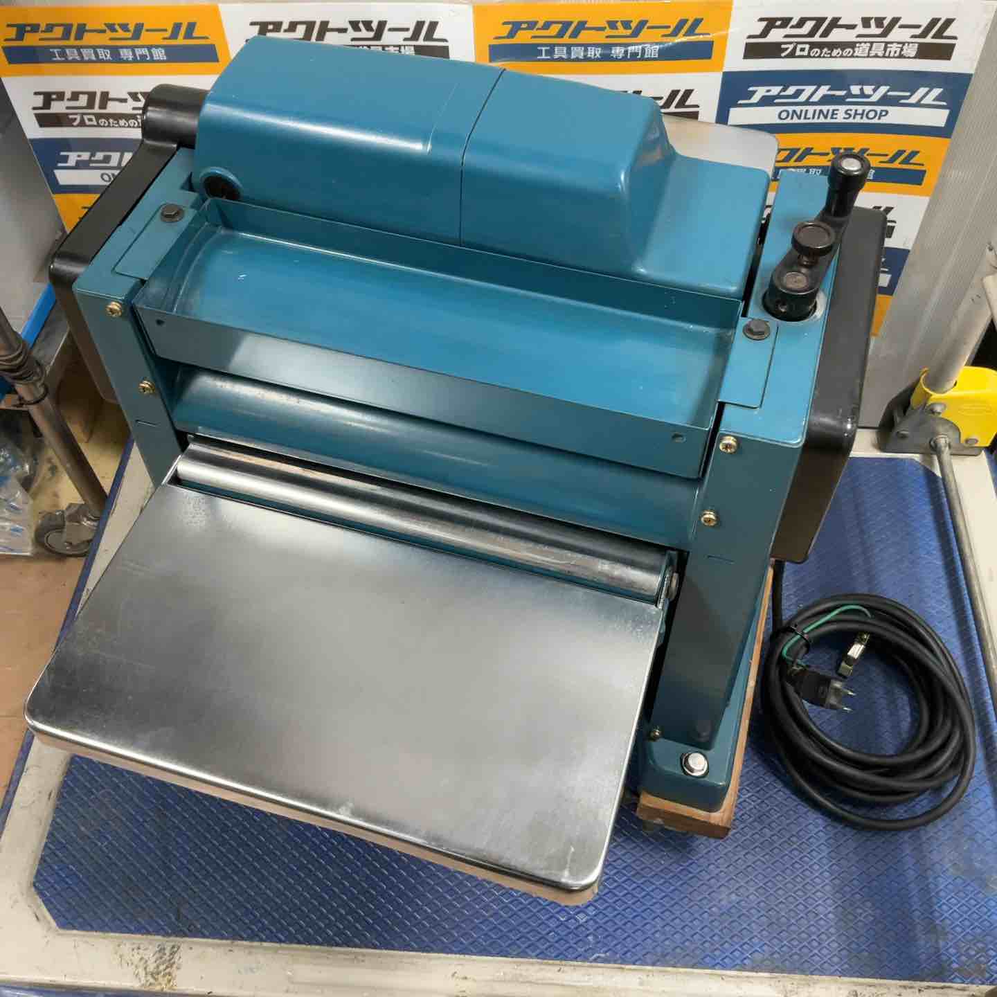 makita マキタ 2006 自動カンナ【野田愛宕店】【店頭取引限定】【中古】管理番号：ITK1SGZ5CZ12 レア物！？マキタの中古自動カンナ🌲を出張買取しました！ - ハンズ