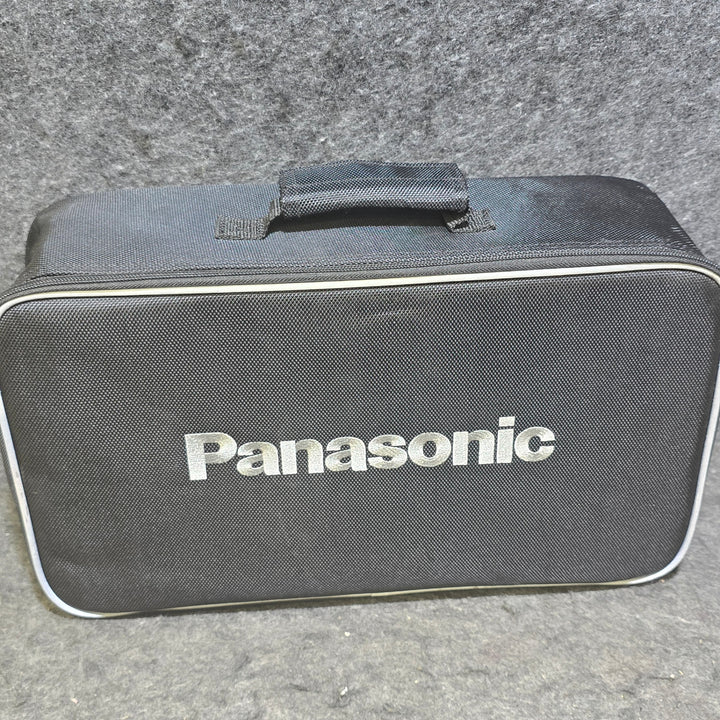 【中古品・18V 5.0Ahバッテリ1個、充電器、ケース付き!】パナソニック(Panasonic) コードレスジグソー EZ4550-H グレー【桶川店】