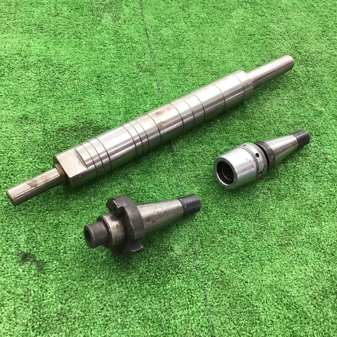 NIKKEN 横フライスアーバ― ミーリングチャック2個セット CA40-22 FA40-5【桶川店】