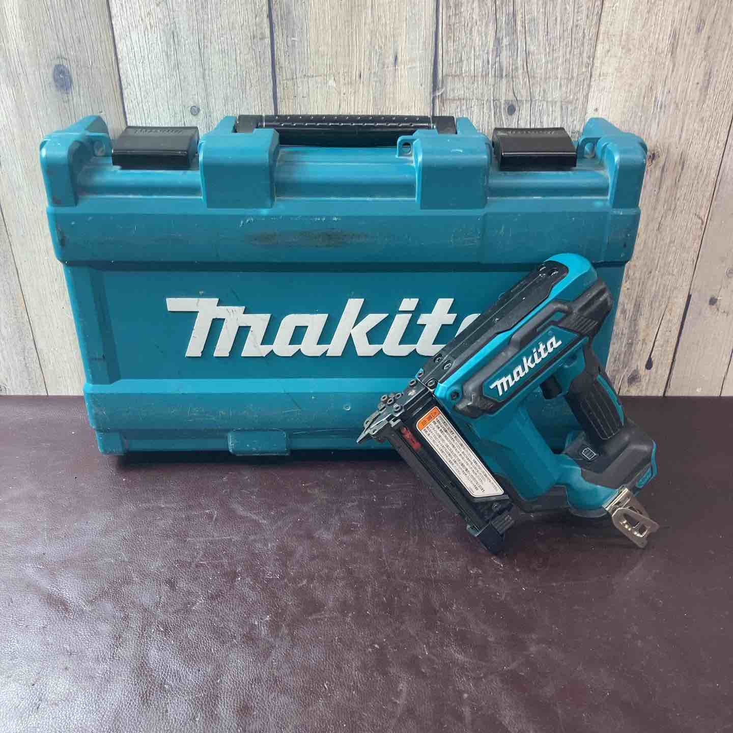 【中古品】マキタ(makita) コードレスピンネイラ PT353DZK バッテリー付属【東大和店】 中古品】☆マキタ(makita) コードレスピンネイラ PT353DZK【東大和店