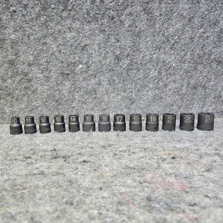 【未使用品】MAC TOOLS(マックツールズ) 13Pc. 1/2"ドライブ メトリック スタンダード インパクトソケットセット SVPM136BRPT【桶川店】