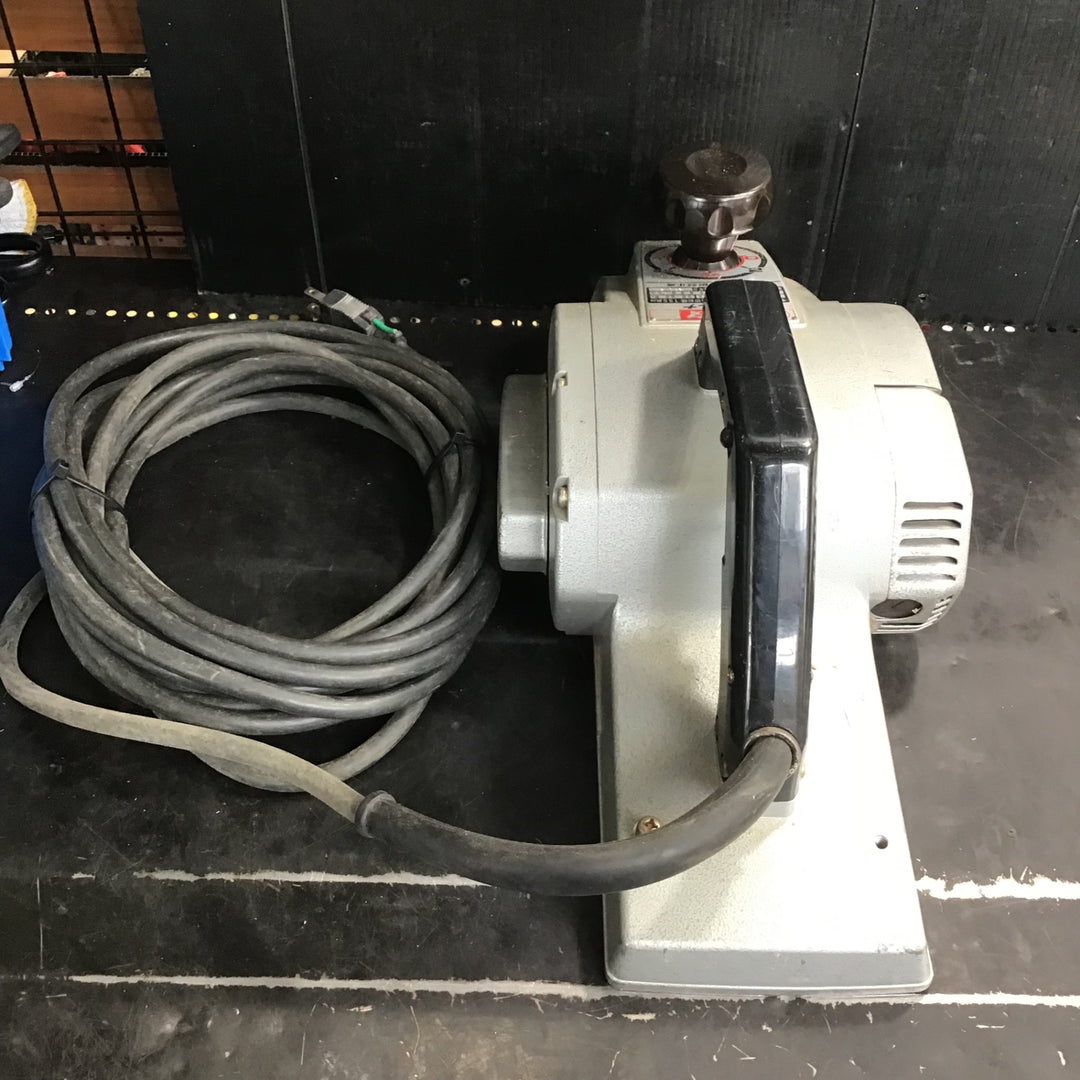 〇マキタ(makita) 電気カンナ 1805N【草加店】