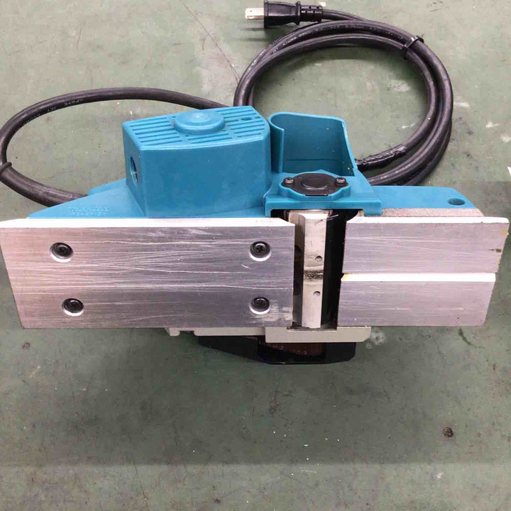 ☆マキタ(makita) 電気カンナ 1900BASP1【戸田店】