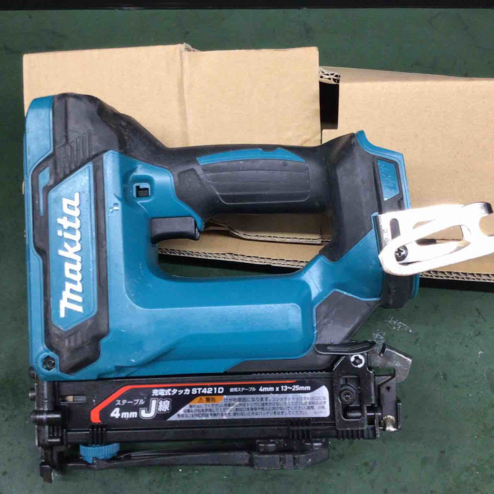 ★マキタ(makita) コードレスタッカー ST421DZ 本体のみ【戸田店】