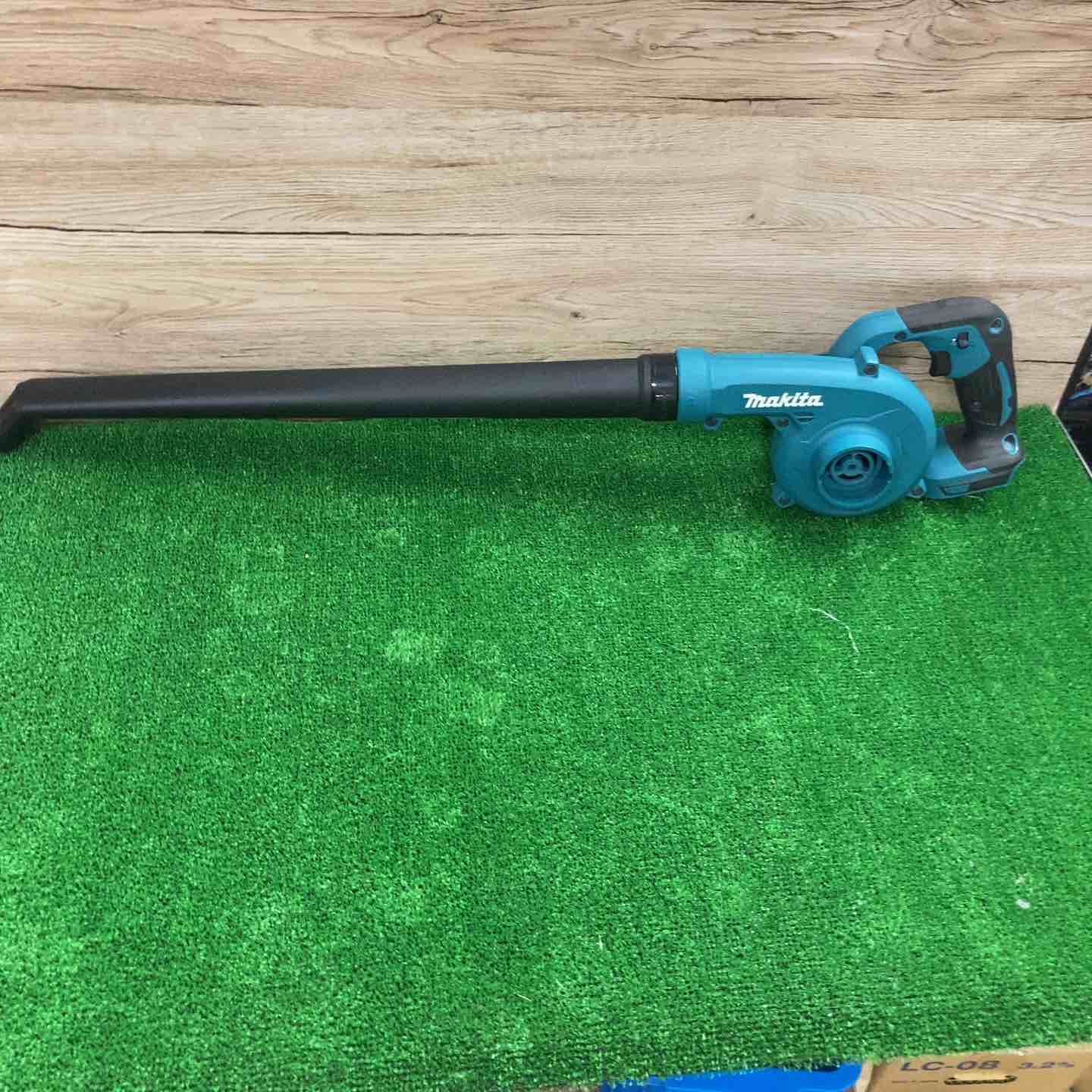 マキタ(Makita) 充電式ブロワ 18V バッテリ・充電器別売 UB186DZ【町田店】 マキタ(Makita) 充電式ブロワ 18V バッテリ・充電器別売 UB186DZ【町田