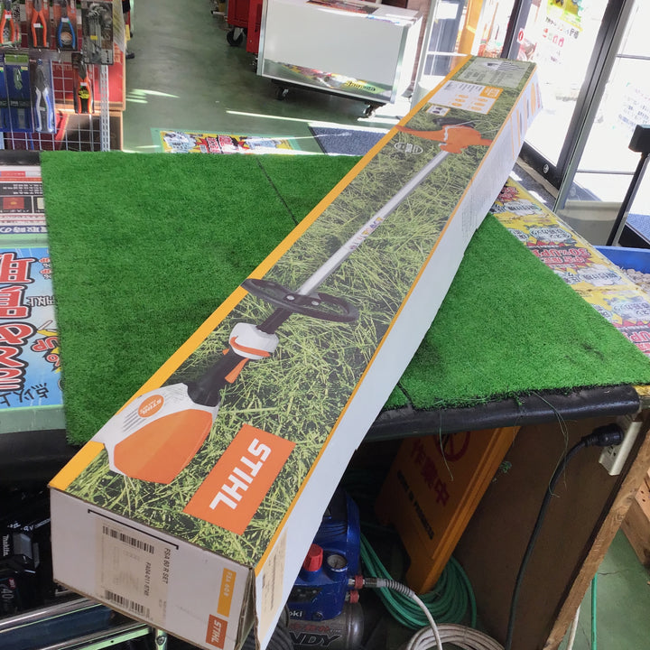 【店頭受取り限定※箱破れあり※】STHIL 36Vバッテリー刈払機 FSA60R 充電器、バッテリ付き【桶川店】